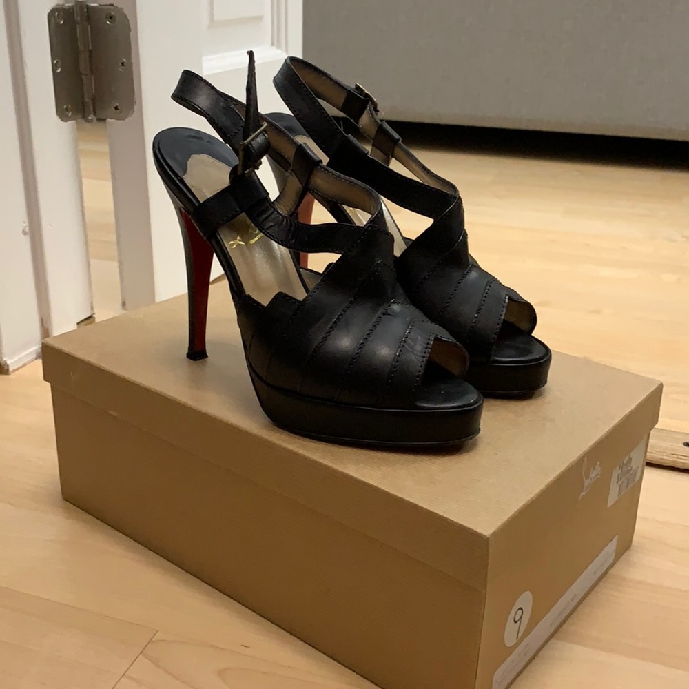 Christian Louboutin heels black red bottoms
